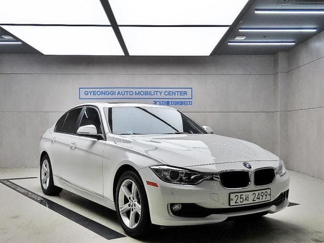 BMW 3시리즈 (3시리즈 (F30. 12년~18년)) 320d 세단