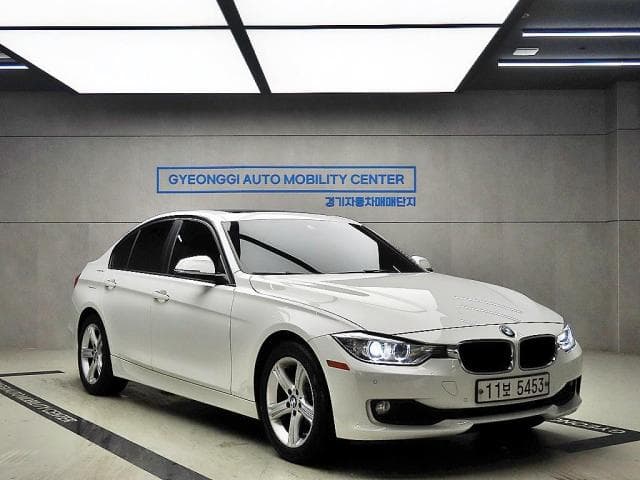 BMW 3시리즈 (3시리즈 (F30. 12년~18년)) 320d 세단