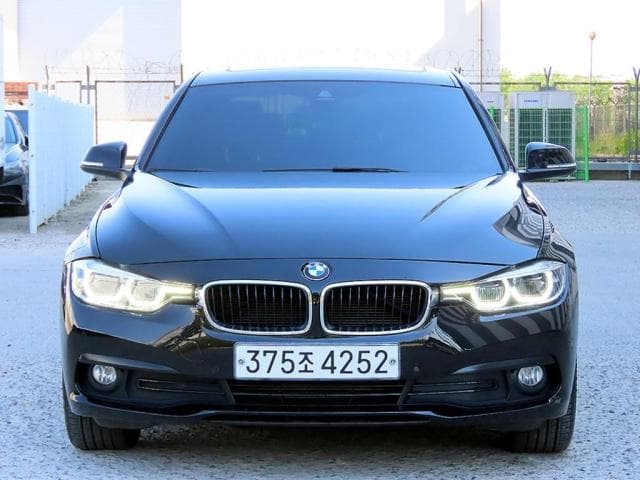 BMW 3시리즈 (3시리즈 (F30. 12년~18년)) 320d 세단